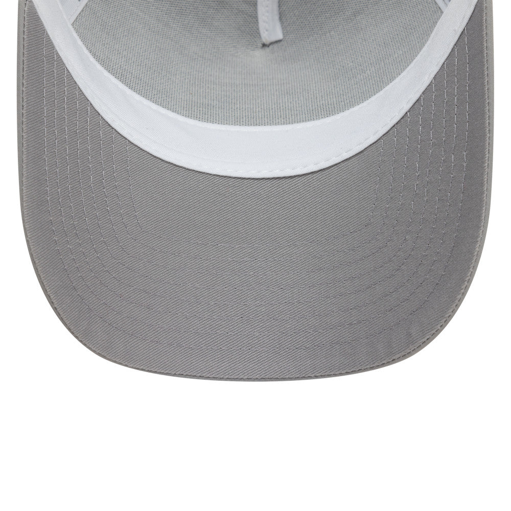 Manchester United FC Hat - Iridescent Graphite Grey EPL 9Forty A-Frame Trucker Snapback Cap - New Era